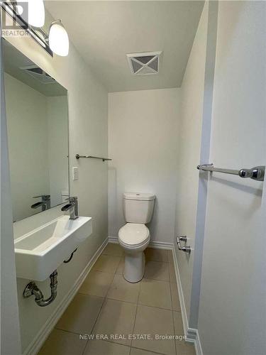 21 - 115 Longbranch Avenue, Toronto, ON - Indoor Photo Showing Bathroom