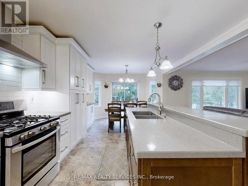 10 Bush Crescent, Wasaga Beach, ON - Indoor Photo Showing Kitchen With Double Sink With Upgraded Kitchen