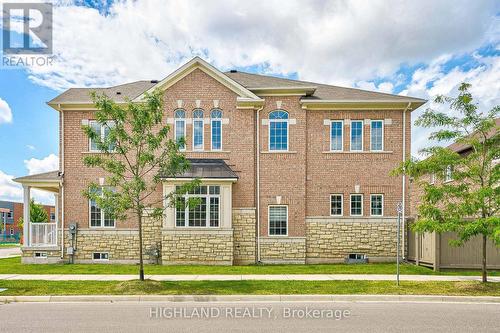 425 Threshing Mill Boulevard, Oakville, ON -  With Facade