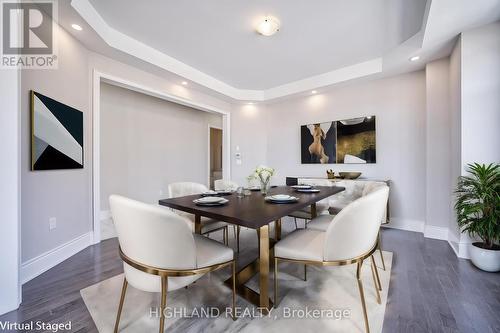 425 Threshing Mill Boulevard, Oakville, ON - Indoor Photo Showing Dining Room