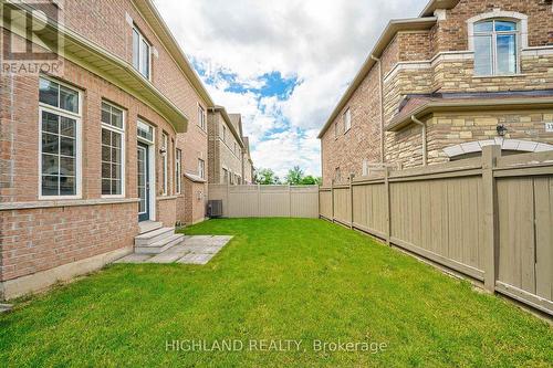 425 Threshing Mill Boulevard, Oakville, ON - Outdoor