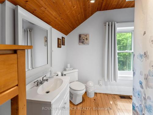 22021 E Gara-Erin Tline, East Garafraxa, ON - Indoor Photo Showing Bathroom