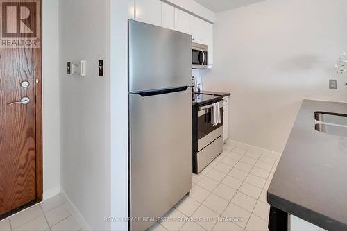 2012 - 10 Queens Quay W, Toronto C01, ON - Indoor Photo Showing Kitchen With Double Sink