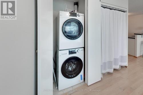 2012 - 10 Queens Quay W, Toronto C01, ON - Indoor Photo Showing Laundry Room