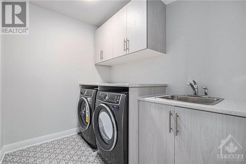 525 Pimiwidon Street, Ottawa, ON - Indoor Photo Showing Laundry Room