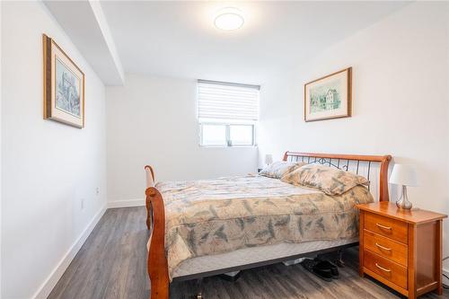 700 Dynes Road|Unit #1106, Burlington, ON - Indoor Photo Showing Bedroom