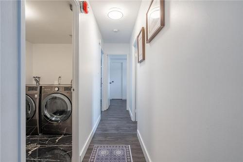 700 Dynes Road|Unit #1106, Burlington, ON - Indoor Photo Showing Laundry Room