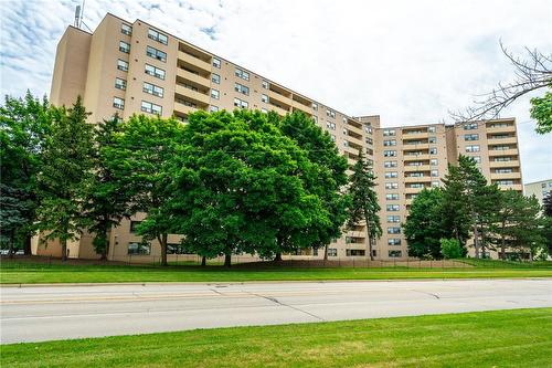 700 Dynes Road|Unit #1106, Burlington, ON - Outdoor With Facade