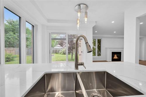 2170 Birchleaf Lane, Burlington, ON - Indoor Photo Showing Kitchen With Double Sink