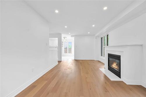 2170 Birchleaf Lane, Burlington, ON - Indoor Photo Showing Living Room With Fireplace
