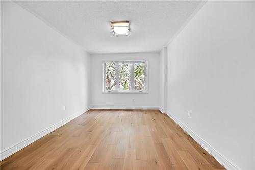 2170 Birchleaf Lane, Burlington, ON - Indoor Photo Showing Other Room