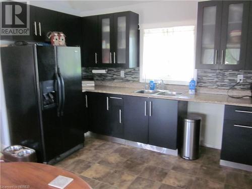 2131 Papineau Road, Mattawa, ON - Indoor Photo Showing Kitchen With Double Sink