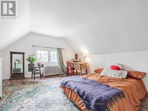 65 Albert Street N, Kawartha Lakes, ON - Indoor Photo Showing Bedroom