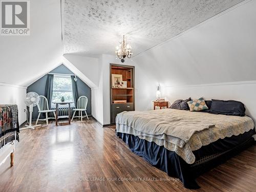 65 Albert Street N, Kawartha Lakes, ON - Indoor Photo Showing Bedroom