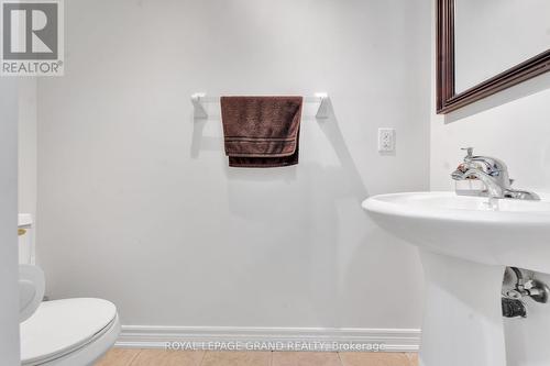 38 Totten Drive, Brampton (Sandringham-Wellington), ON - Indoor Photo Showing Bathroom