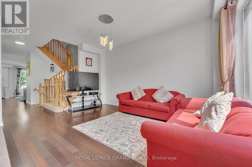 38 Totten Drive, Brampton (Sandringham-Wellington), ON - Indoor Photo Showing Living Room