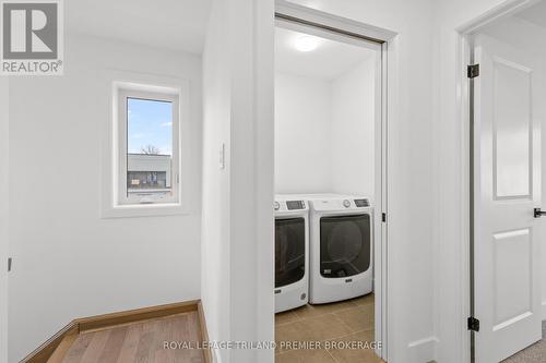 3873 Campbell Street N, London, ON - Indoor Photo Showing Laundry Room