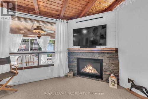 14 Anchor Lane, Haldimand, ON - Indoor Photo Showing Living Room With Fireplace