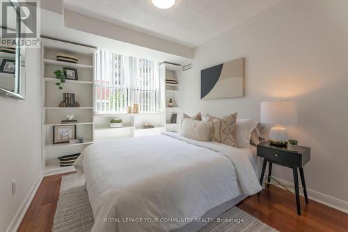 563 - 313 Richmond Street E, Toronto, ON - Indoor Photo Showing Bedroom