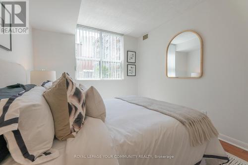 563 - 313 Richmond Street E, Toronto, ON - Indoor Photo Showing Bedroom