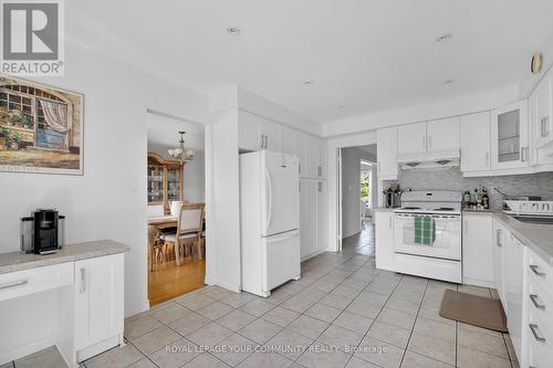8 Charade Court, Toronto, ON - Indoor Photo Showing Kitchen