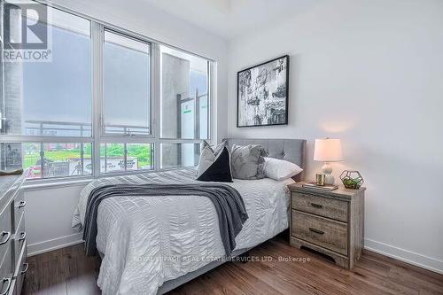 202 - 405 Dundas Street W, Oakville, ON - Indoor Photo Showing Bedroom