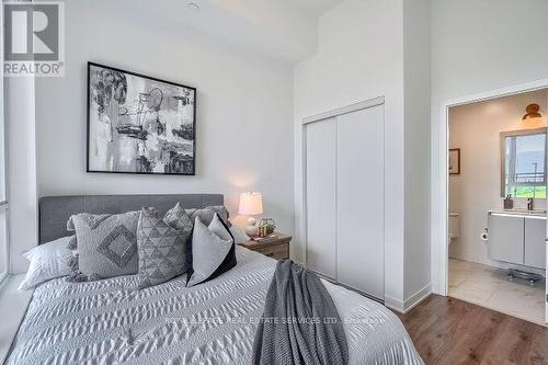 202 - 405 Dundas Street W, Oakville, ON - Indoor Photo Showing Bedroom