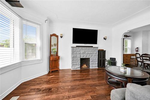 93 Fairfield Avenue, Hamilton, ON - Indoor Photo Showing Living Room With Fireplace