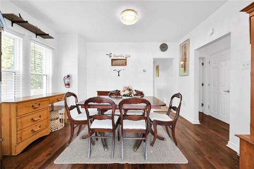 93 Fairfield Avenue, Hamilton, ON - Indoor Photo Showing Dining Room