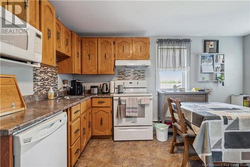 10443 Principale, Saint-Louis-De-Kent, NB - Indoor Photo Showing Kitchen With Double Sink