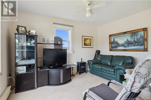 10443 Principale, Saint-Louis-De-Kent, NB - Indoor Photo Showing Living Room