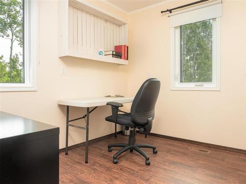 39092 34N Road, La Broquerie, MB - Indoor Photo Showing Office