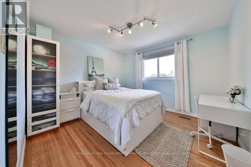 275 Chantenay Drive, Mississauga, ON - Indoor Photo Showing Bedroom