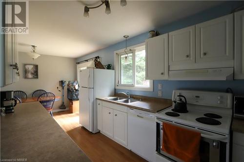 5 Birch Crescent, Temagami, ON - Indoor Photo Showing Kitchen With Double Sink