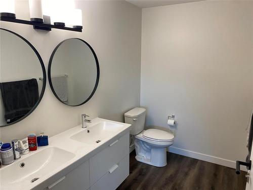 309 3400 Mcdonald Avenue, Brandon, MB - Indoor Photo Showing Bathroom