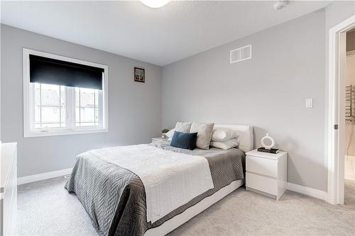 6 Aquarius Crescent, Hamilton, ON - Indoor Photo Showing Bedroom
