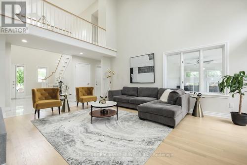 865 North Talbot Road, Windsor, ON - Indoor Photo Showing Living Room