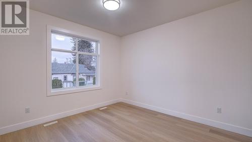 889 Sutherland Avenue, Kelowna, BC - Indoor Photo Showing Other Room