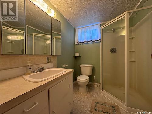 42 Shannon Street, Lanigan, SK - Indoor Photo Showing Bathroom