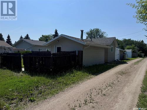 42 Shannon Street, Lanigan, SK - Outdoor