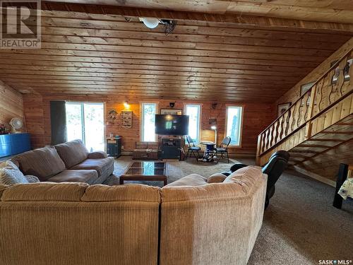 334 Lindsey Lane, Barrier Valley Rm No. 397, SK - Indoor Photo Showing Living Room