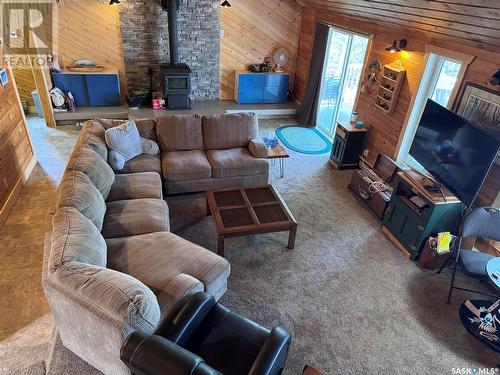 334 Lindsey Lane, Barrier Valley Rm No. 397, SK - Indoor Photo Showing Living Room With Fireplace