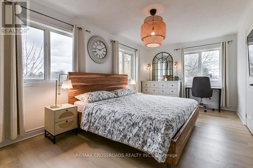 101 Piperbrook Crescent, Toronto, ON - Indoor Photo Showing Bedroom