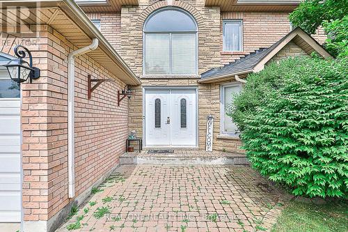 493 Sandalwood Court, Oshawa (Samac), ON - Outdoor