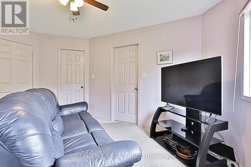 493 Sandalwood Court, Oshawa (Samac), ON - Indoor Photo Showing Bedroom