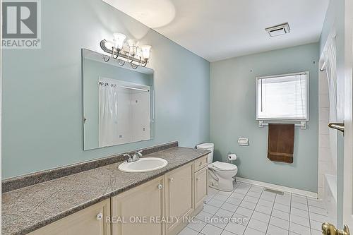 493 Sandalwood Court, Oshawa (Samac), ON - Indoor Photo Showing Bathroom