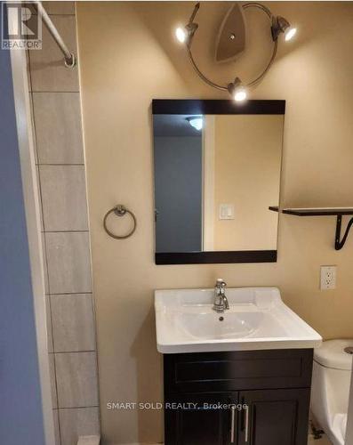 15 Neeland Road, Markham (Milliken Mills East), ON - Indoor Photo Showing Bathroom