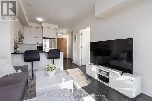 119 - 128 Grovewood Common, Oakville, ON - Indoor Photo Showing Living Room