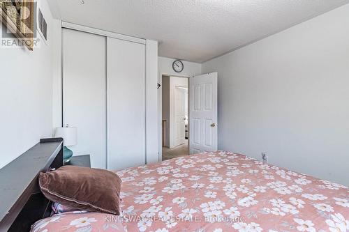 58 Leagate Street, Brampton (Fletcher'S Meadow), ON - Indoor Photo Showing Bedroom