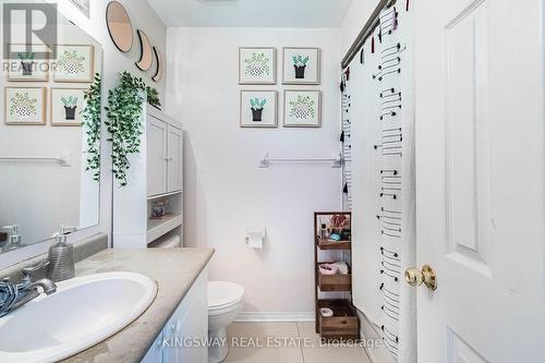 58 Leagate Street, Brampton (Fletcher'S Meadow), ON - Indoor Photo Showing Bathroom